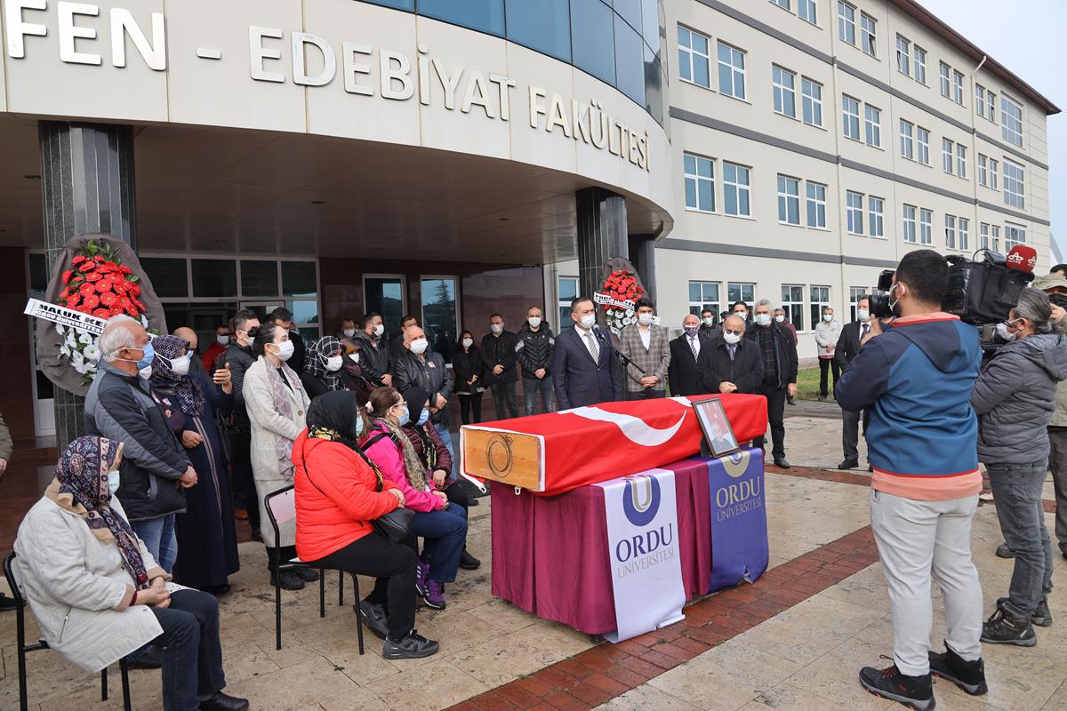 Cemil Hoca son yolculuğuna uğurlandı