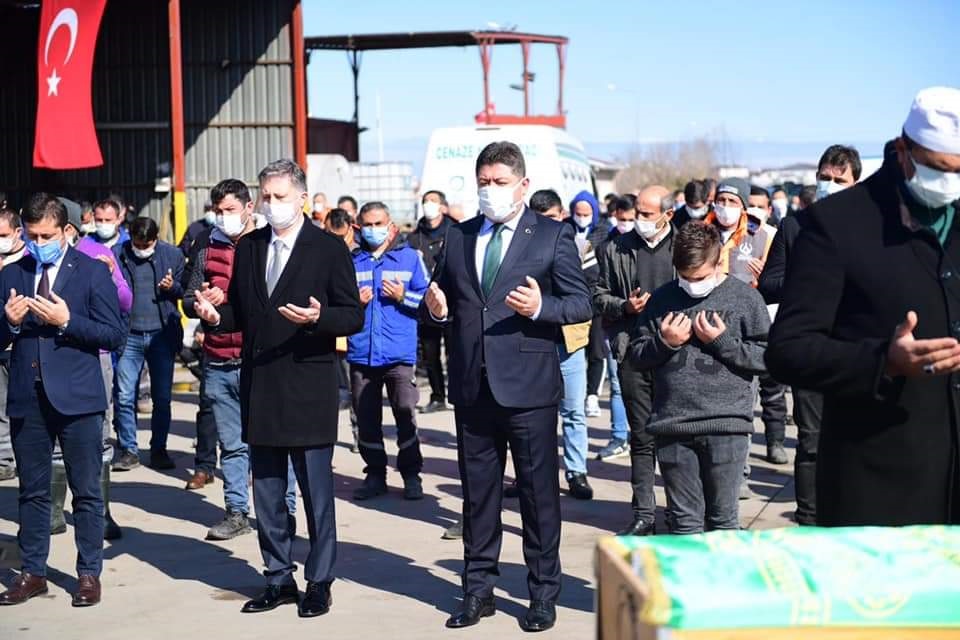 Başkan Tören vefat eden belediye personeli Adem Özsoyun cenazesine katıldı