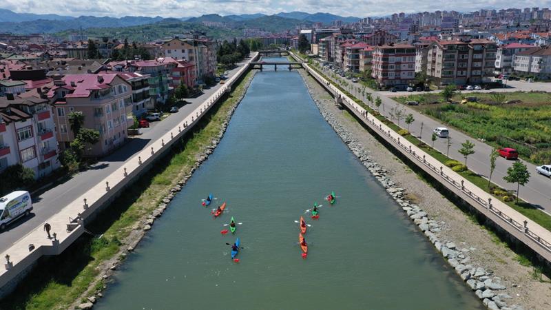 Civil Irmağı yeni yüzü yelken ve kanolarla renkleniyor