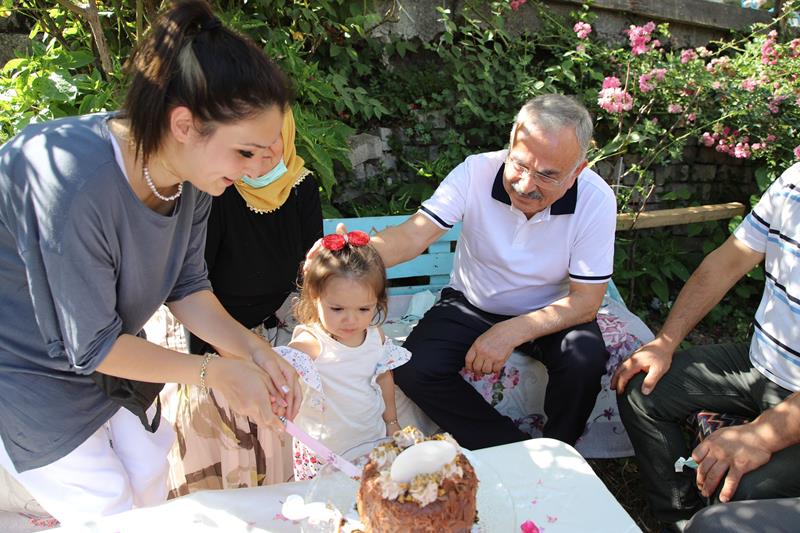 Minik Elif Lina’nın Kümesi, Başkan Güler’in Sürpriz İle Yeniden Şenlendi