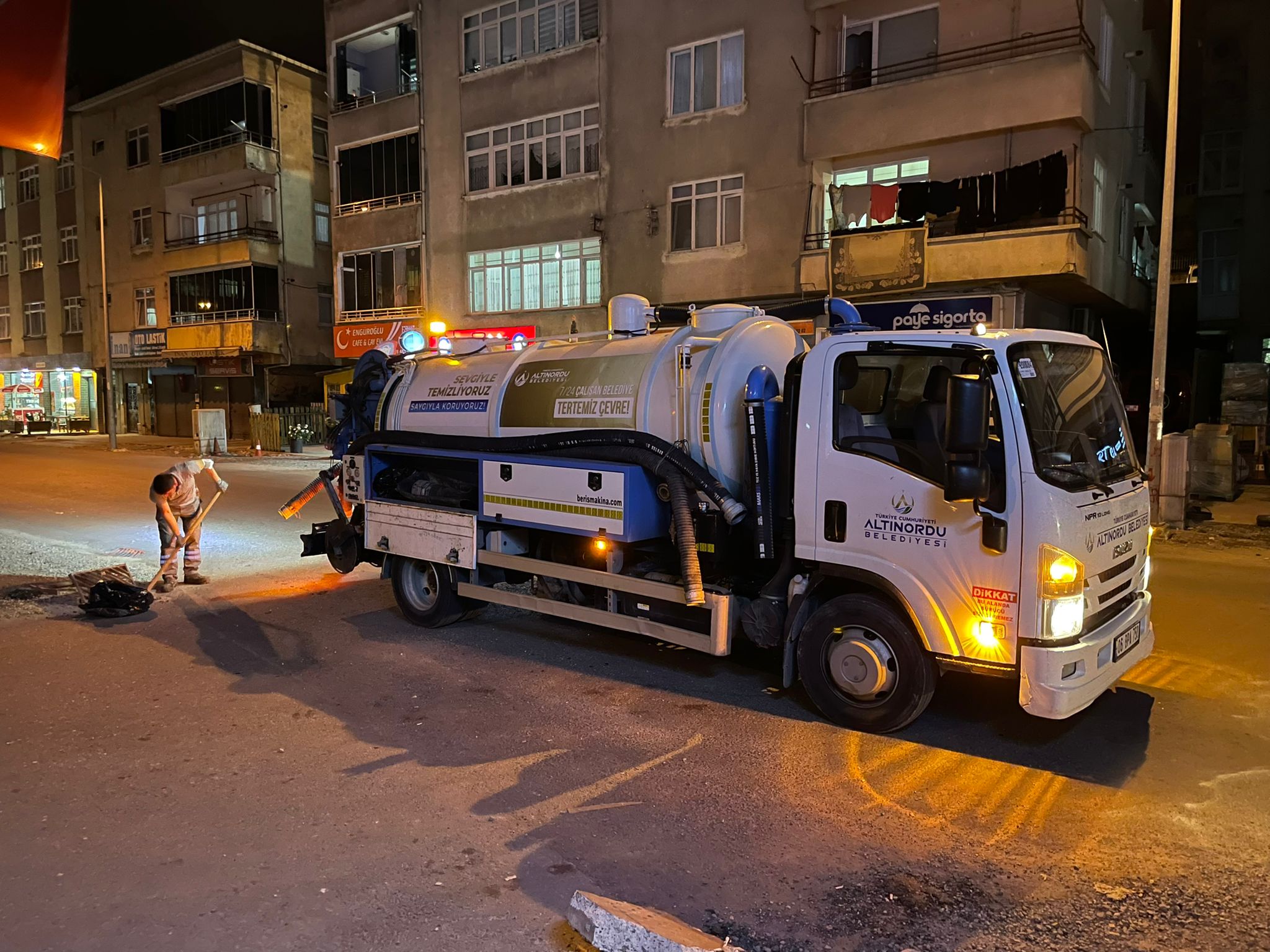 Altınordu Belediyesi şiddetli yağışlara ekipler hazır kıta bekliyor