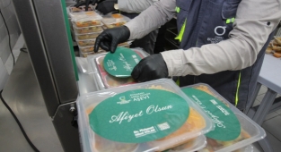 Büyükşehirden her gün 1000 kişiye sıcak yemek