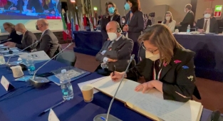 Başkanı Şahin Akdeniz Belediye Başkanları Forumu’na katıldı