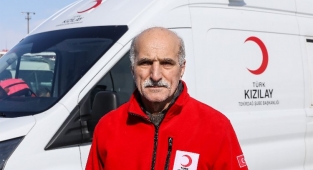Kızılay Aşığı Yunus Özer