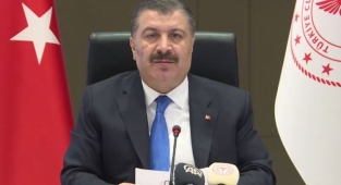 Bakan Koca açıkladı: Açık havada maske zorunluluğu kaldırıldı