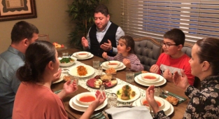 Başkan Tören gönül sofralarına misafir oldu