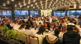 Ordu Valiliği, Dünya Yetimler Günü münasebetiyle iftar programı düzenledi.