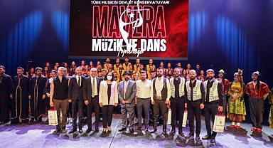 Mavera Müzik ve Dans Topluluğu'nun büyüleyici gösterisi ilgiyle izlendi