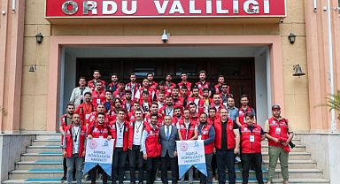 Üniversiteli gençlerden Vali Sonel’e ziyaret