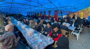 Vali Sonel, Kestane Mahallesi'nde geleneksel köy bayramlaşmasına katıldı