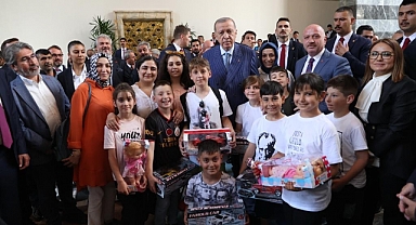 Vekil Gündoğdu Ordulu çocukları Cumhurbaşkanı Erdoğan'la buluşturdu