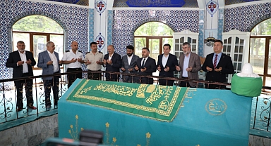 Yunus Emre dualarla anıldı