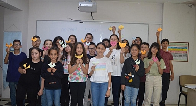 Bilgi evleri hem öğretiyor hem eğlendiriyor