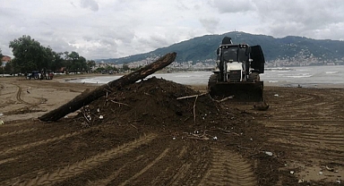 Büyükşehir sel ve heyelan izlerini siliniyor 