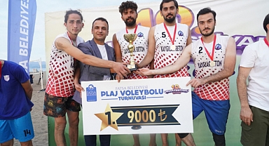 Fatsa plaj voleybolunda şampiyon Anadolu Lisesi