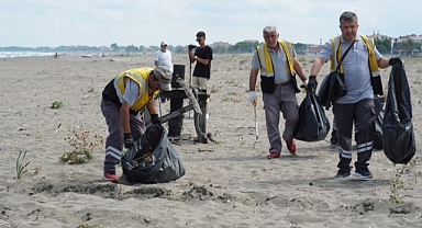 Sahilden 2.5 Tun atık çıktı