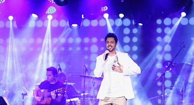 Murat Boz ve Doğu Demirkol Voila Klinik için buluştu