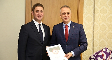 Başkan Karlıbel mazbatayı aldı