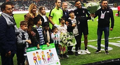 Giresunspor- Beşiktaş maçında Serebral palsili çocuklar sahaya çıktı