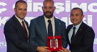 Paket Taxı Kurucusu Raşit Emir Süer Ordu'da gençlerle buluştu