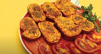 Salçalı ekmek kanepesi