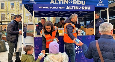 Altınordu Belediyesi kandil simidi dağıttı