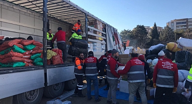 Ordu'dan giden yardımlar depremzedelere ulaşıyor