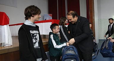 Müdür Genç'ten Keşfedilen 174 sporcuya malzeme desteği