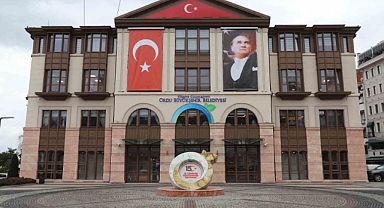 OBB'de İnan gitti. Hatipoğlu geldi.