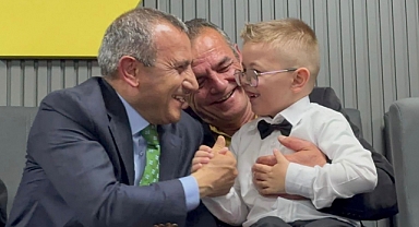 Vali babadan Demir'e sürpriz