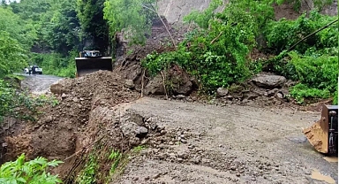 İkizce'de kuvvetli yağışlar heyelanlara ve taşkınlara neden oldu
