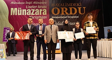 Münakaşa değil münazara yarışması sona erdi