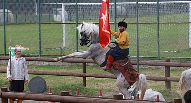 Ünye’de Atlı Spor Gösterileri nefes kesti