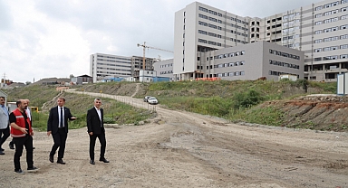 Rektör Baş, Şehir Hastanesinde İncelemelerde Bulundu