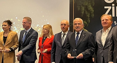 Başkan Güler’e 3 ödül birden