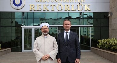 Diyanet İşleri Başkanı Erbaş'tan Rektör Baş'a ziyaret