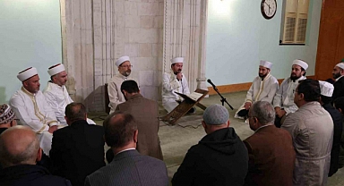 Tüm yurtta Mehmetçik ve Filistin için sabah namazında dua edildi