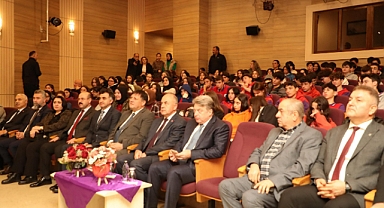 “Yunus Emre” Temalı Münazara Turnuvası yapıldı