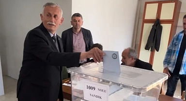 Medet Sipahi, Gülyalı Belediye Başkanı seçildi