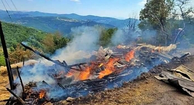 Akkuş'ta ürküten yangın: Ev küle döndü