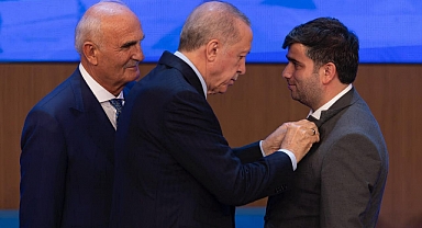 Çaybaşı Belediye Başkanı Mesut Karayiğit AK Parti'ye geçti!