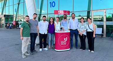 CHP Altınordu İlçe Başkanı Gürsoy'dan ODÜ'yü kazananlara hoş geldin standı