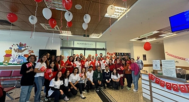 ODÜ Pedodonti'den Cumhuriyet Bayramı'na renkli kutlama