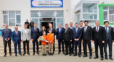 Rahmetli Mimar Can Altay adına yaptırılan kütüphane açıldı