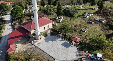 Tarihi Terzili Camii'nin avlusuna estetik dokunuş