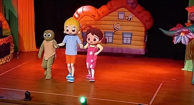 Niloya ve Arkadaşları Ordu’da Miniklerle Buluşuyor: Renkli Balıklar Müzikali ile Unutulmaz Bir Eğlence!
