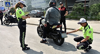 Bir haftada 56 trafik kazası: 74 yaralı