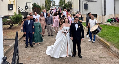 Hilal ile Berkant’ın masalsı kumsal düğünü