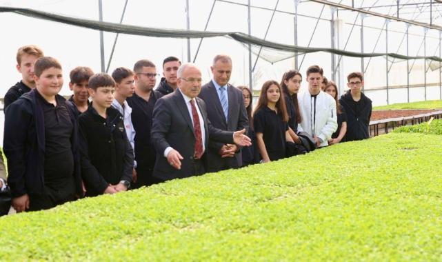 Ordu'nun İlk Tarım Lisesi öğrencileri OBB seralarında deneyim kazandı