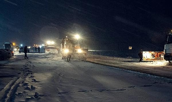 Ordu–Sivas yolunda kar kabusu: Ulaşım tamamen durdu